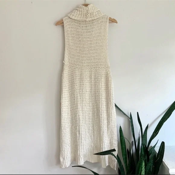 Free People Skyscraper Sleeveless Sweater High Low Tank Top in Cream Size Medium - Picture 2 of 7